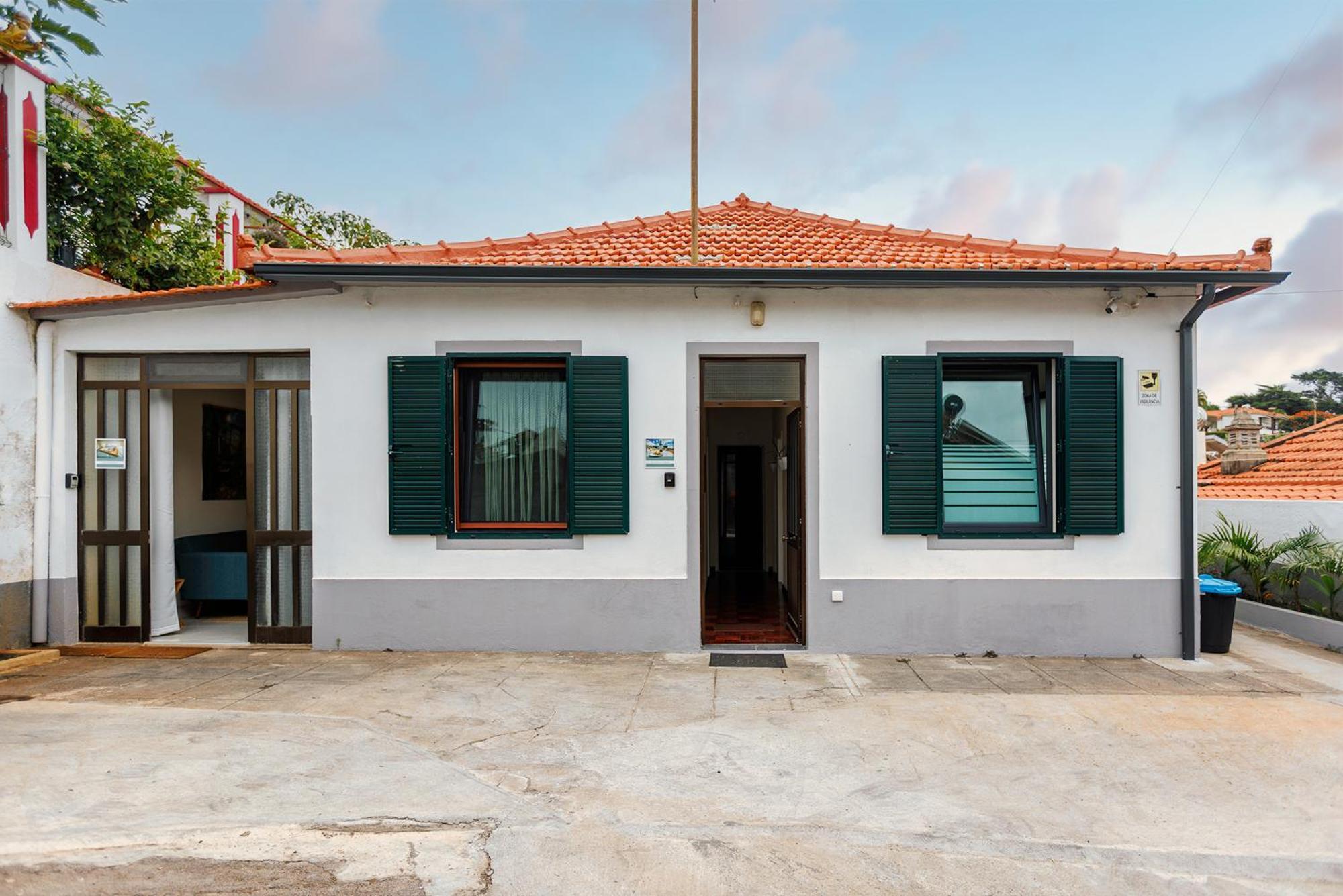 Quintinha Tropical - Panoramic Gateway To Madeira Hotel ฟุงชาล ภายนอก รูปภาพ